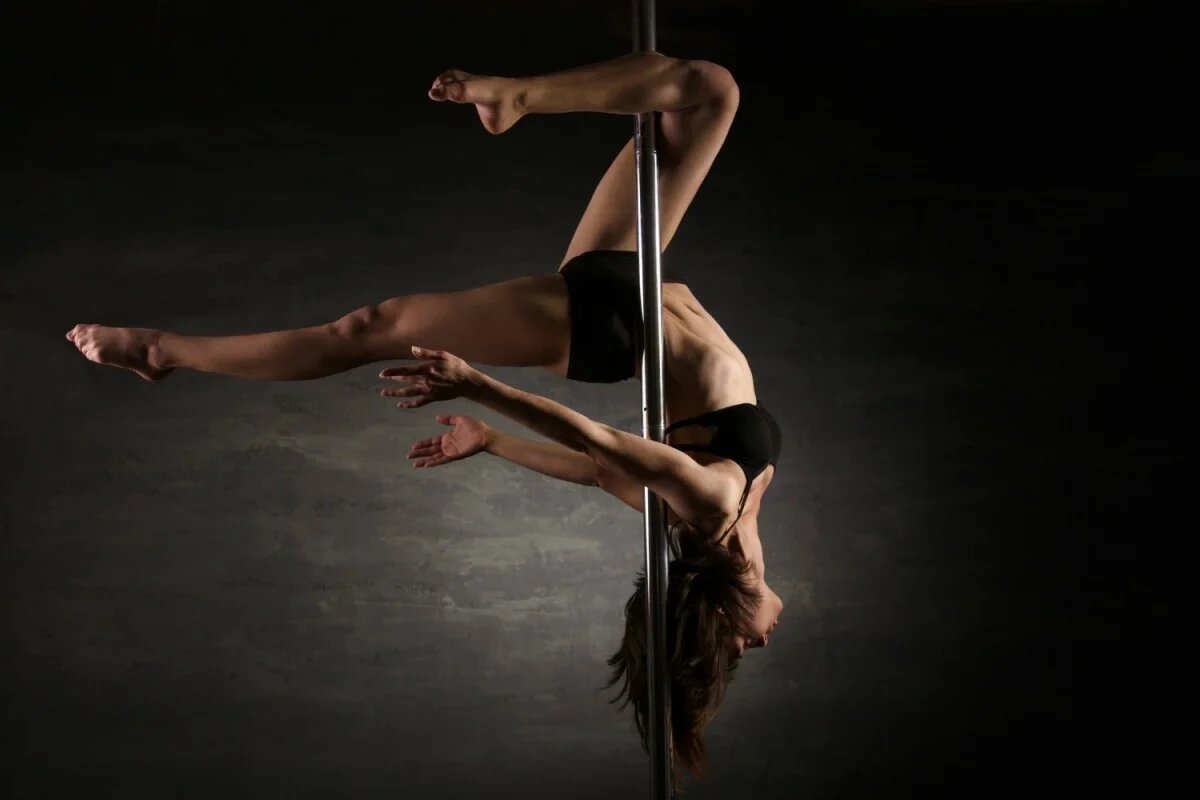 Пол дэнс (Pole Dance), Оболонь, тренировки, цены, отзывы - Фитнес студия Ксении Гуменюк, Киев